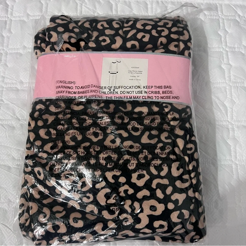 Kate Spade Pajama Set XL Jogger Sleepwear Eyemask Long Sleeve NWT